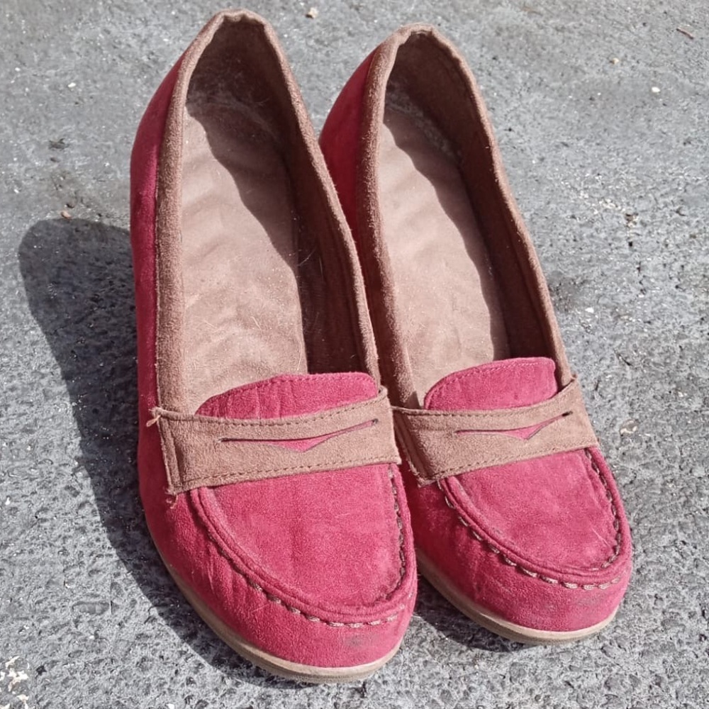 Elegant Women's Suede‎ wedges - Red and Brown